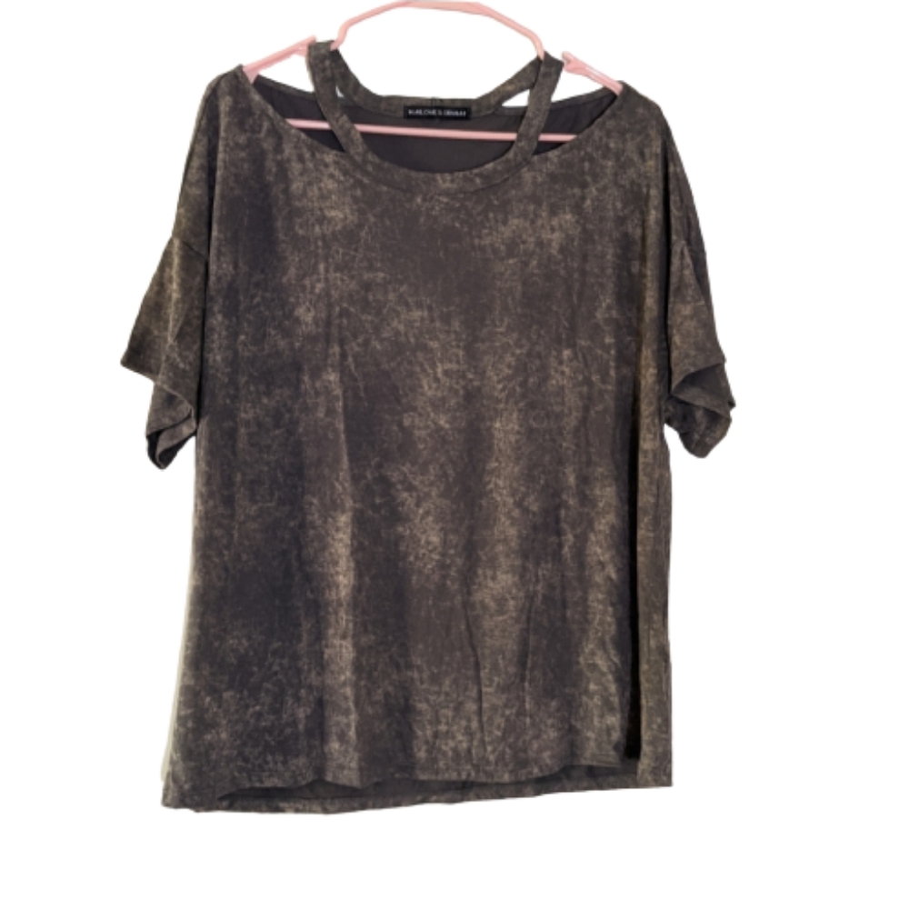 🌟 Harlowe and Graham Green Brownish Tie-dye Scoop Neck Cut Out Short Sleeve Top
